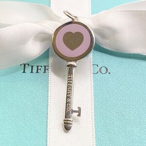 New Tiffany & Co. Lavender Purple Heart Key NewYork Charm Pendant Bracelet